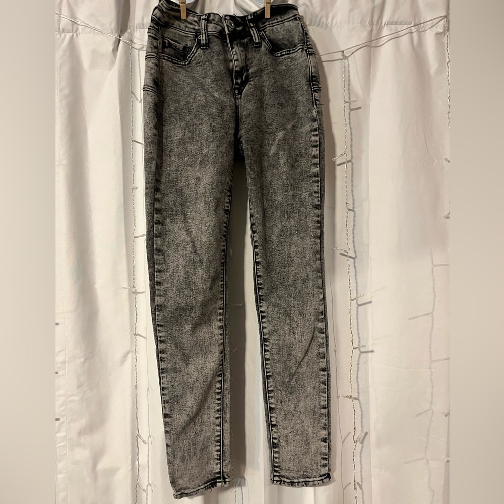 Grey wash skinny jeans